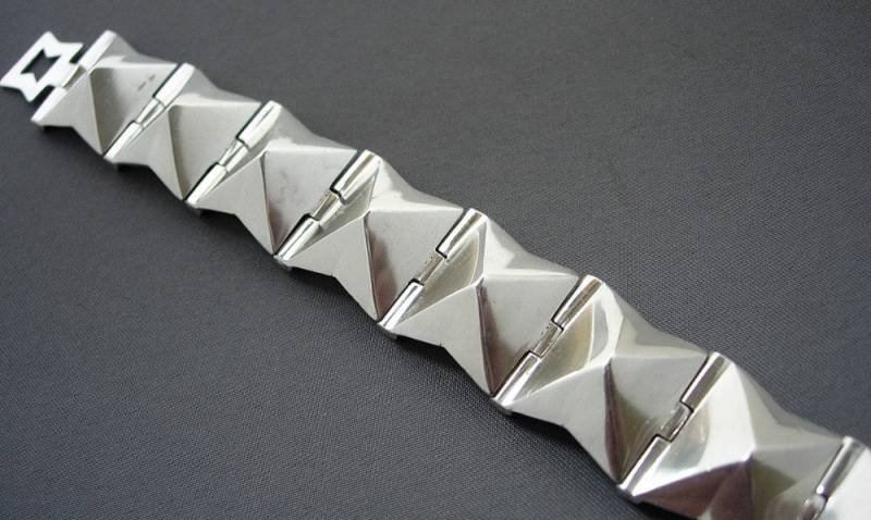 Silber Pyramiden Armband von michaelLionel