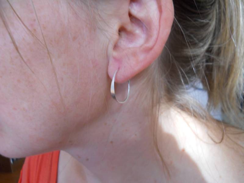 x Kleine Gehämmerte Sterling Creolen x Kleine Gehämmerte Sterling Creolen von michelleestell