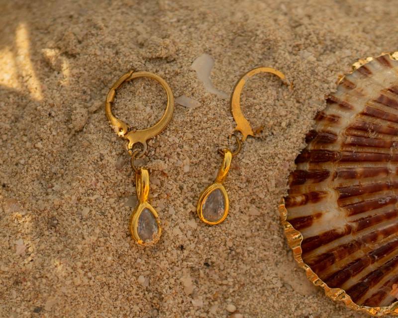 Mini Moonbeam Ohrringe | Handgemachte Goldene Ohrstecker Eleganter & Zarter Schmuck Perfektes Geschenk Für Sie von mijobo
