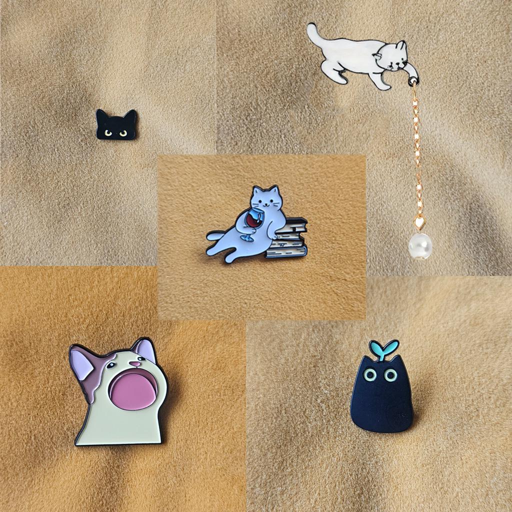 Catlover Pin Cute Cats - Anstecker Katze, Kitten, Kitty Funny Animal Button Cat With Wine, Peeking Cat, Playing Plant Catlover Pin Cute Cats - Anstecker Katze, Kitten, Kitty Funny Animal Button Cat With Wine, Peeking Cat, Playing Plant von mikarows