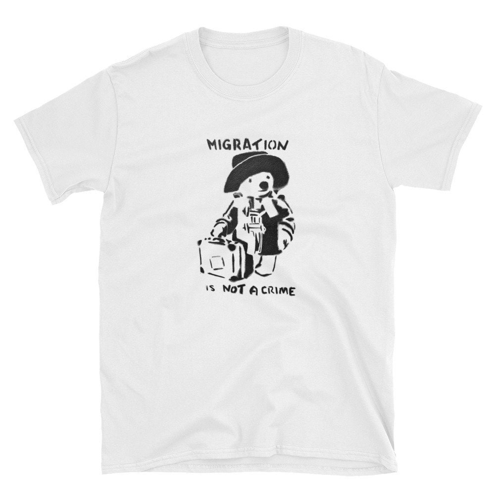Umzug Ist Nicht Ein Verbrechen Unisex-Kurzarm-T-Shirt Umzug Ist Nicht Ein Verbrechen Unisex-Kurzarm-T-Shirt von milknteeshop