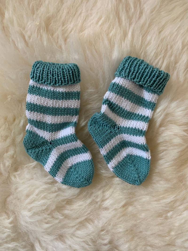 Babysocken/Erstlingssöckchen - Handmade Aus Hochwertiger Weicher Baumwolle Geschenk Zur Geburt, Weihnachten, Jungen Und Mädchen Babysocken/Erstlingssöckchen - Handmade Aus Hochwertiger Weicher Baumwolle Geschenk Zur Geburt, Weihnachten, Jungen Und Mädchen von milufi