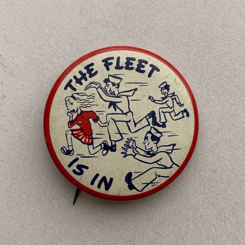 Vintage Anstecker The Fleet Is In Vintage Anstecker The Fleet Is In von mimileather