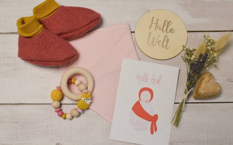 Geschenkbox Zur Geburt Fuchs Mit Karte Hello Girl Geschenkbox Zur Geburt Fuchs Mit Karte Hello Girl von mimiundpipa