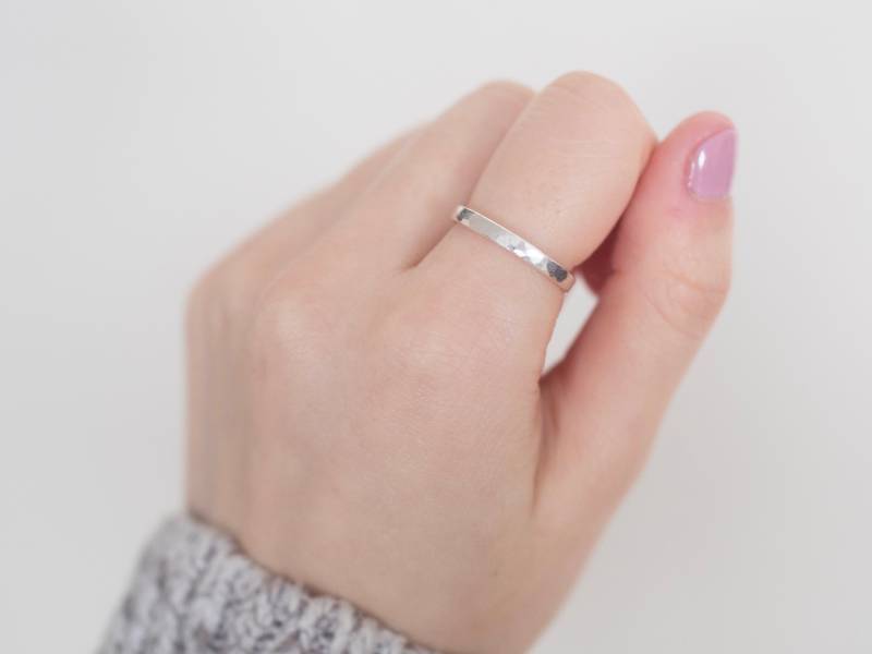 Dicker Gehämmerter Sterlingsilberring, Silberringe Für Frauen, Daumenring, Minimaler Ring von minimalaccents