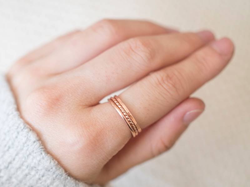 Dünner Strukturierter Rose Gold Ring 3Er Set, Ringe, Zierliche Stapel Ringe Für Frauen von minimalaccents