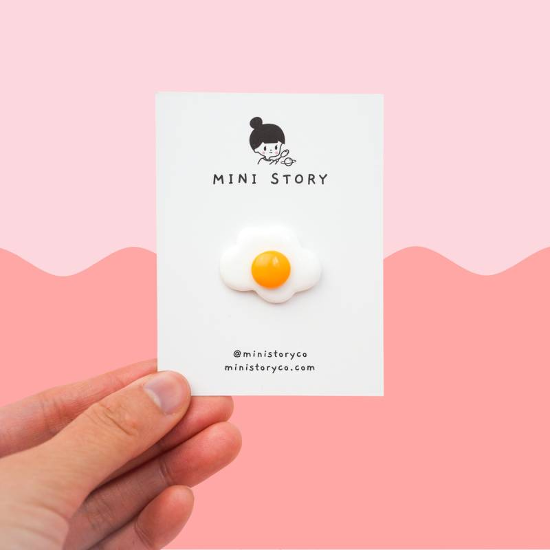 Sunny Side Up Eierbrosche | Spiegelei Pin Frühstücksei Doppelgelbes Ei Stifte Miniatur Essen von ministoryco