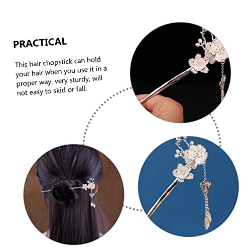 minkissy Eleganter Haarschmuck Damen Chinesische Haarstäbchen mit Pflaumenblüten und Quasten Glatte Oberfläche Langlebiges Material Geeignet für Dickes Haar und Festliche Hochsteckfrisuren von minkissy