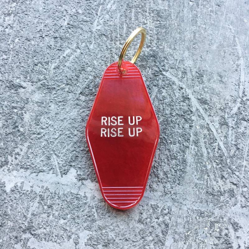 Rise Up Cottage Schlüsselanhänger Durchscheinend Roter Revolution Schlüsselanhänger von minorthread