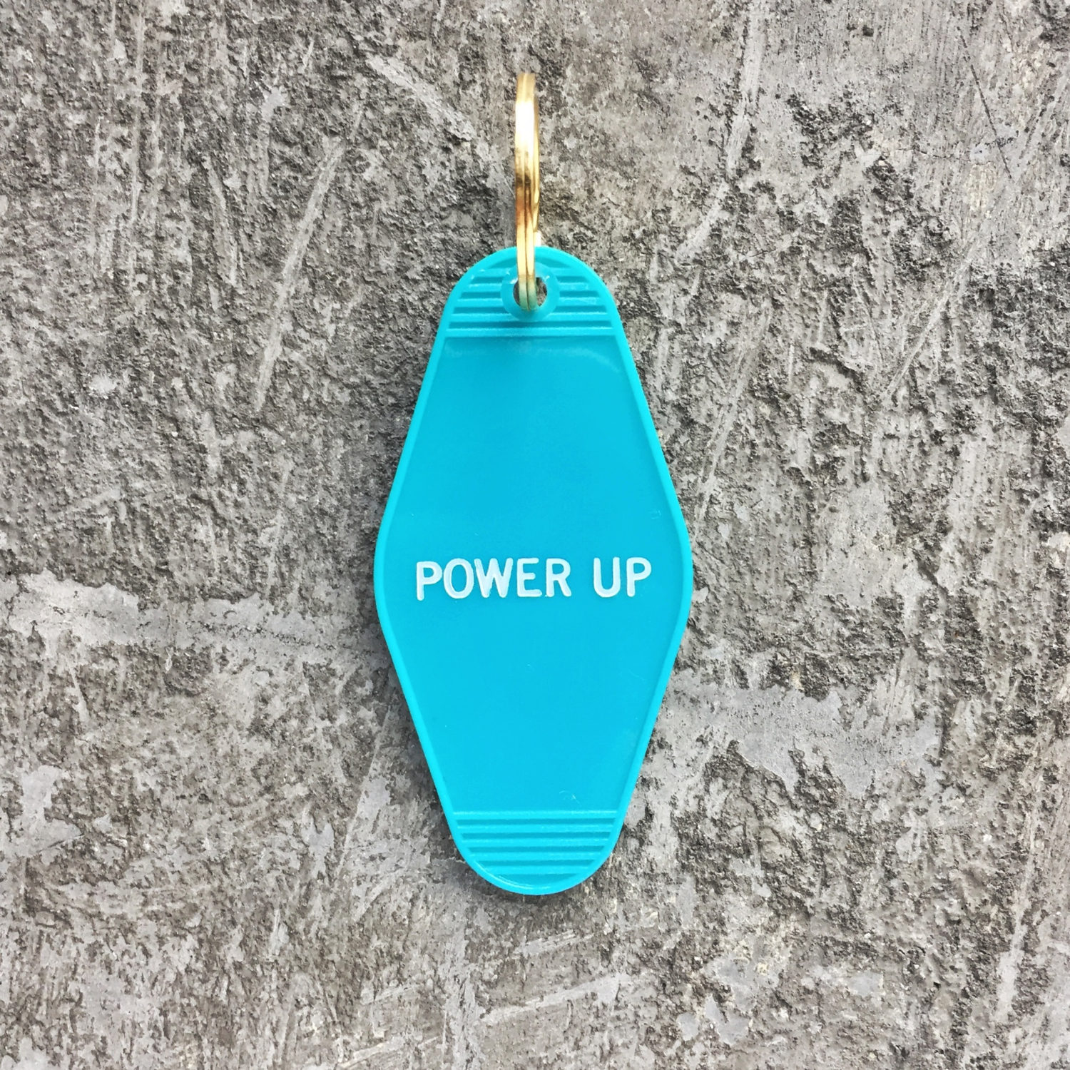 Türkis Blau Hotel Schlüsselanhänger Power Up Cottage Türkis Blau Hotel Schlüsselanhänger Power Up Cottage von minorthread