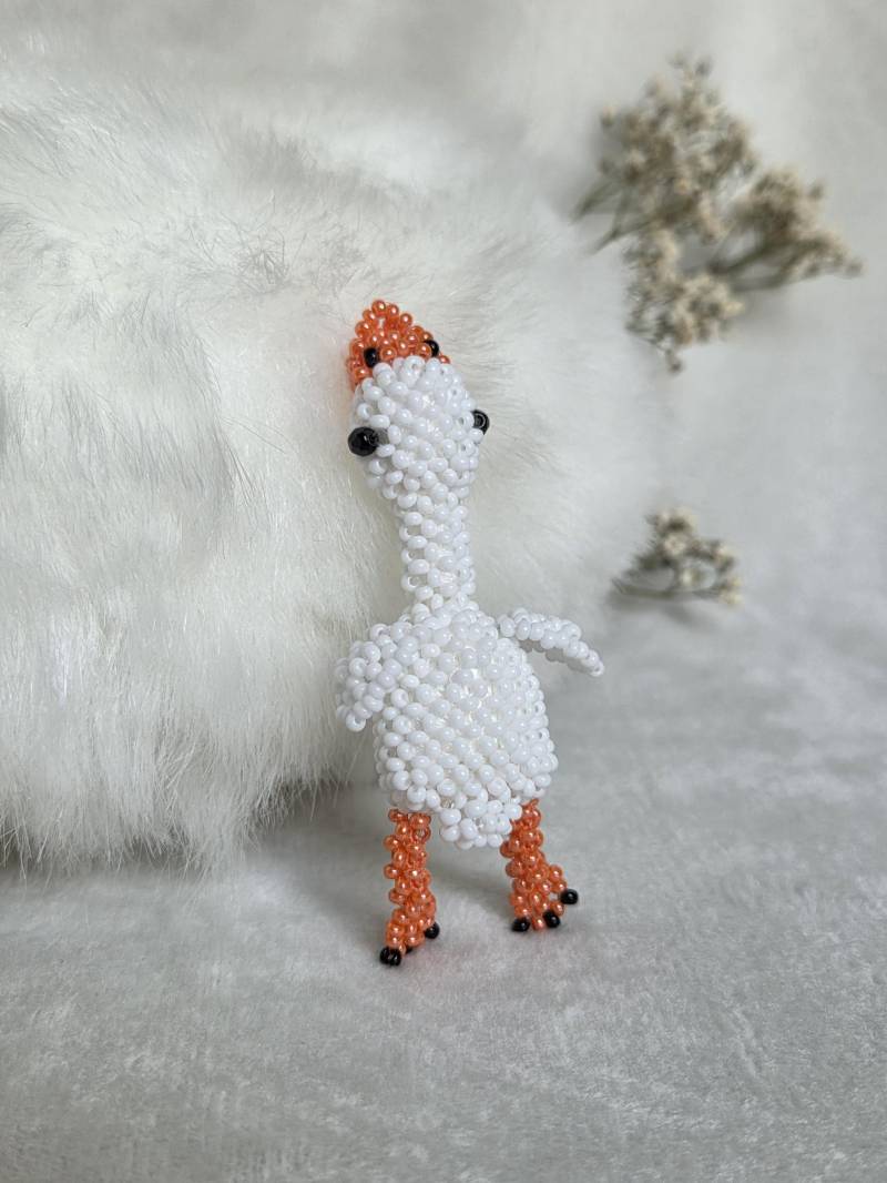 Kleine Gans Schlüsselanhänger, Rocailles, Glasperlen, Charm, Taschenanhänger, Figur, Sammlerstück Kleine Gans Schlüsselanhänger, Rocailles, Glasperlen, Charm, Taschenanhänger, Figur, Sammlerstück von mintakeen