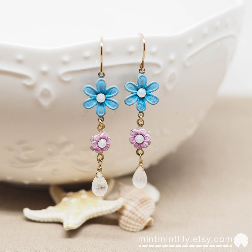Monet Floral W Regenbogen Mondstein Tropfen Ohrringe/14K Gold Filled Jubiläumsgeschenk Blaue Seerosen Weihnachtsgeschenk Monet Floral W Regenbogen Mondstein Tropfen Ohrringe/14K Gold Filled Jubiläumsgeschenk Blaue Seerosen Weihnachtsgeschenk von mintmintlily