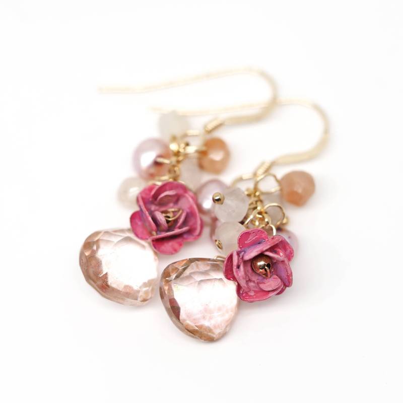 Rosen. Henri Fantin-Latour Florale Tropfen Ohrringe ~ 14K Gold Filled // Frühlings-Geburtstags-Geschenk Pink Mystic Quartz & Perlen Rosen. Henri Fantin-Latour Florale Tropfen Ohrringe ~ 14K Gold Filled // Frühlings-Geburtstags-Geschenk Pink Mystic Quartz & Perlen von mintmintlily