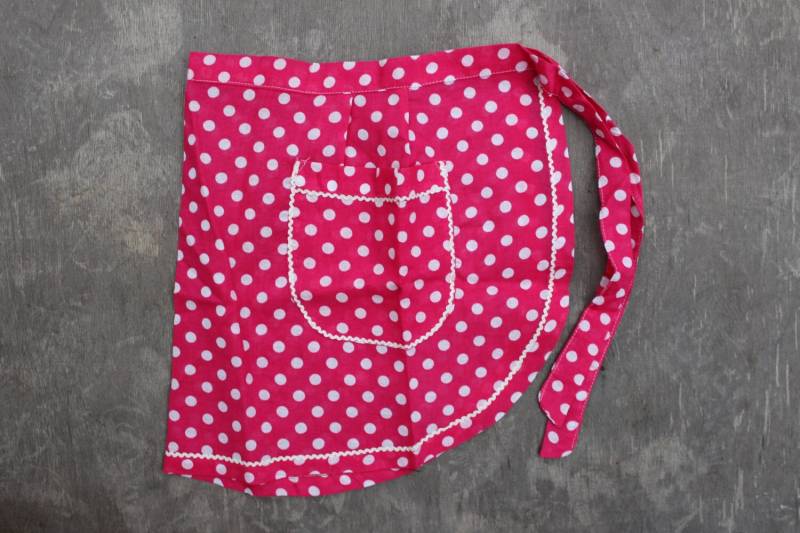 80Er Jahre Schürze, Vintage Unbenutzte Rosa Halbschürze Aus Baumwolle Mit Weißen Polka Dots, Made in Etsy von miovinta