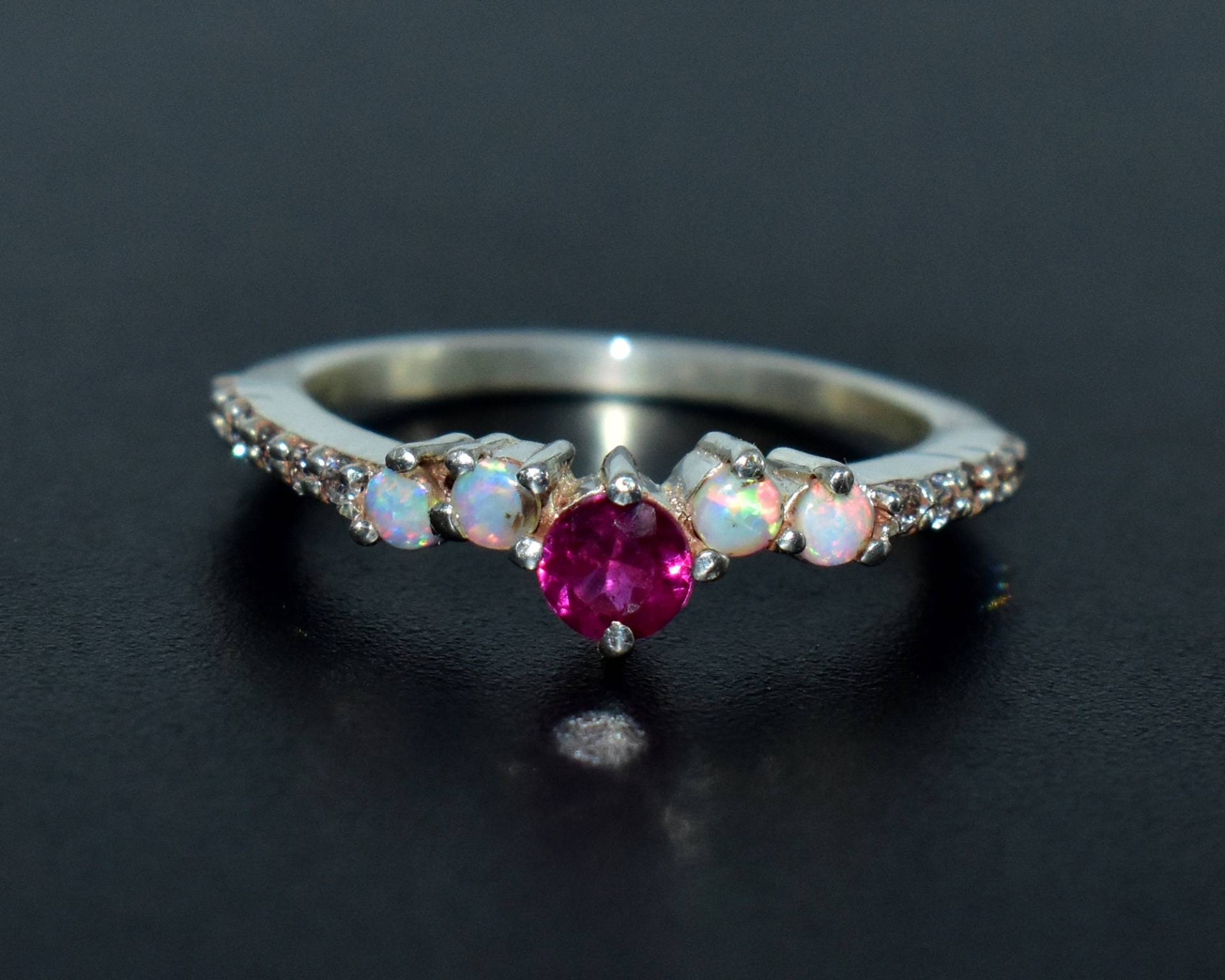 Rosa Turmalin Stapelbar Band Halo Opal Ehering in Sterling Silber Rosa Ring , Cluster-Verlobung Brautring Geschenk Für Mama von mirhagems