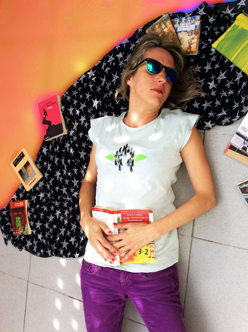 Einzigartiges Hellgrünes T-Shirt Von Hand Bemalt Einzigartiges Hellgrünes T-Shirt Von Hand Bemalt von miritaTshirts