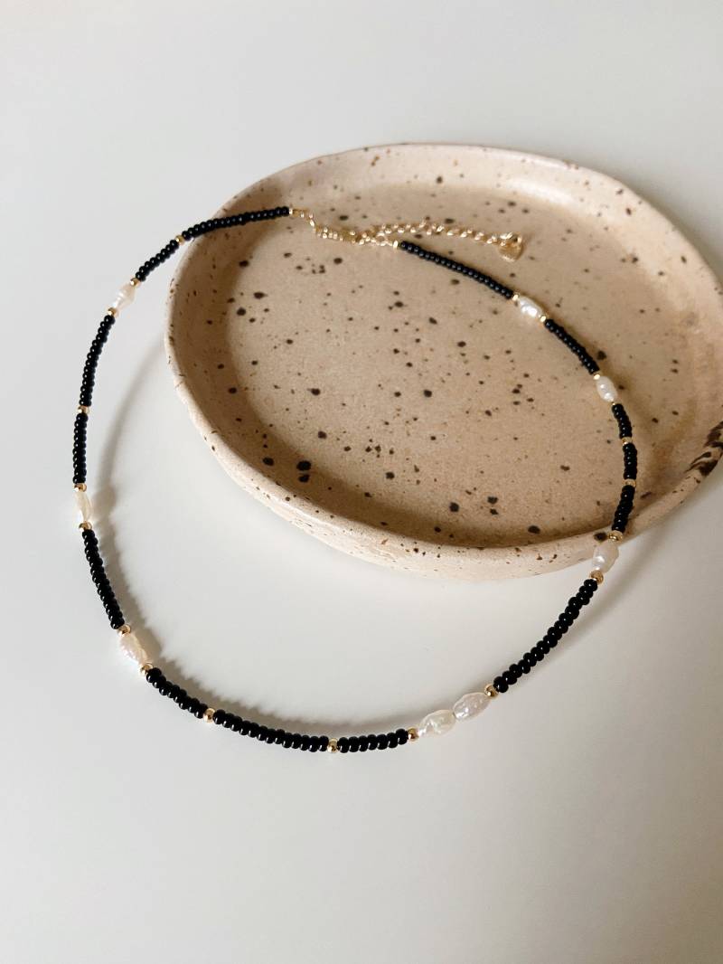 Kette Laura - Perlenkette Vergoldet Schwarz von mirostudiode