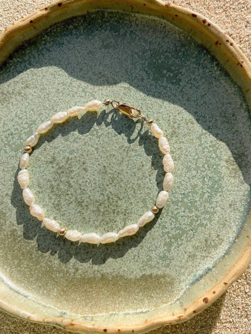 Perlenarmband Ava - Süßwasserperlen Messing Vergoldet Goldperlen von mirostudiode