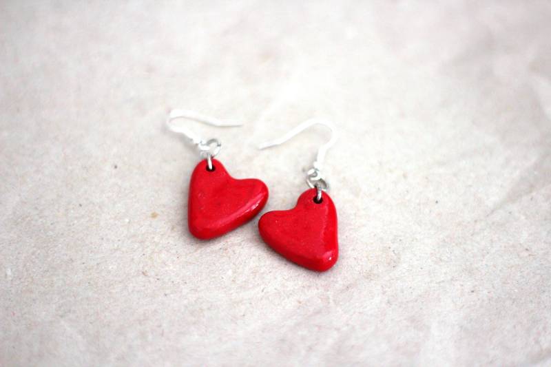 Süße Herzohrringe Rot Glitzer von mirrormemory