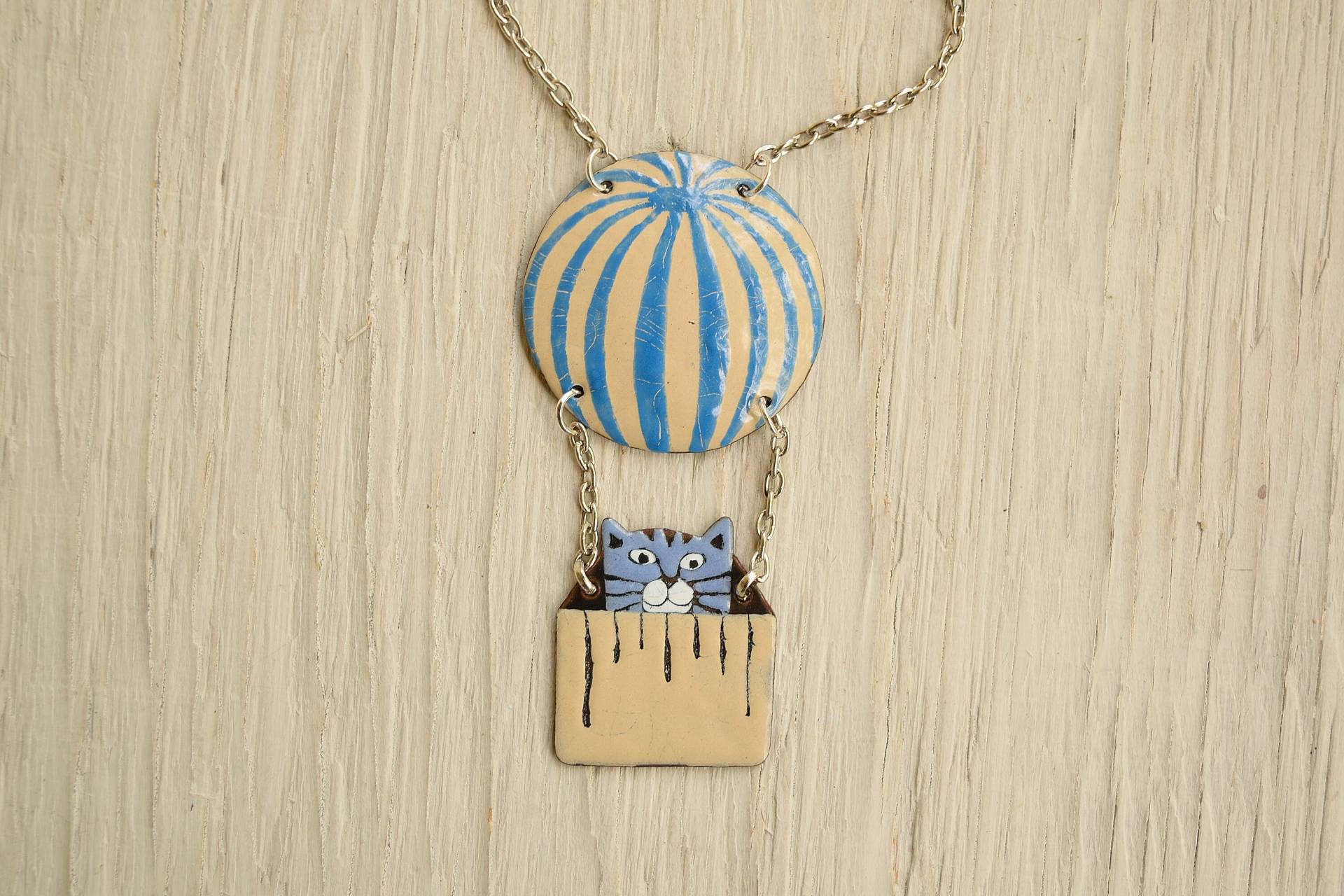Emaille Anhänger, Halskette, Schmuck, Katzen Luftbaloon, Katze Boho Katzenförmiger Tabby Katze Emaille Anhänger, Halskette, Schmuck, Katzen Luftbaloon, Katze Boho Katzenförmiger Tabby Katze von miskka