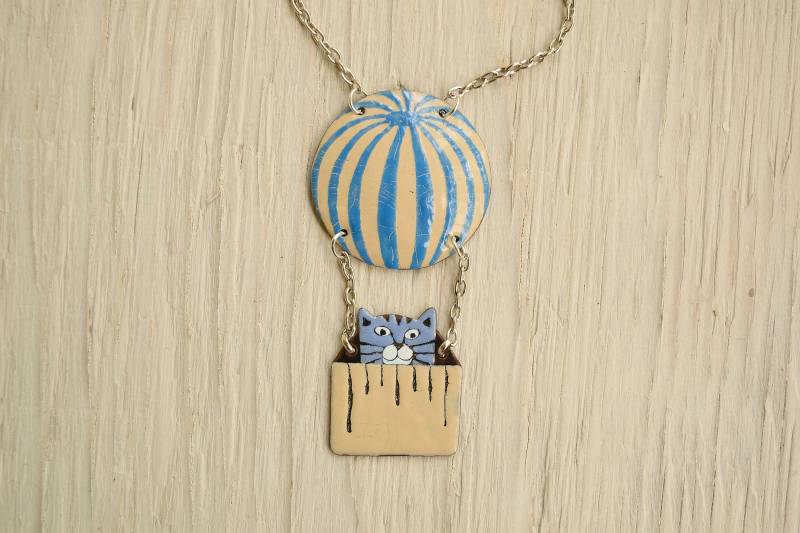 Emaille Anhänger, Halskette, Schmuck, Katzen Luftbaloon, Katze Boho Katzenförmiger Tabby Katze Emaille Anhänger, Halskette, Schmuck, Katzen Luftbaloon, Katze Boho Katzenförmiger Tabby Katze von miskka