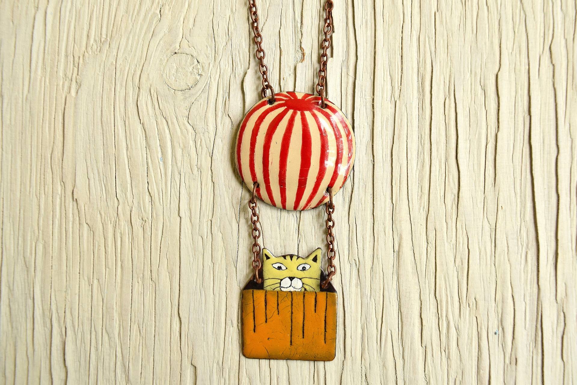 Emaille Anhänger, Weiße Katze, Gestreifte Halskette, Schmuck, Katzen Heißluftballon, Katzenförmiger Emaille Anhänger, Weiße Katze, Gestreifte Halskette, Schmuck, Katzen Heißluftballon, Katzenförmiger von miskka