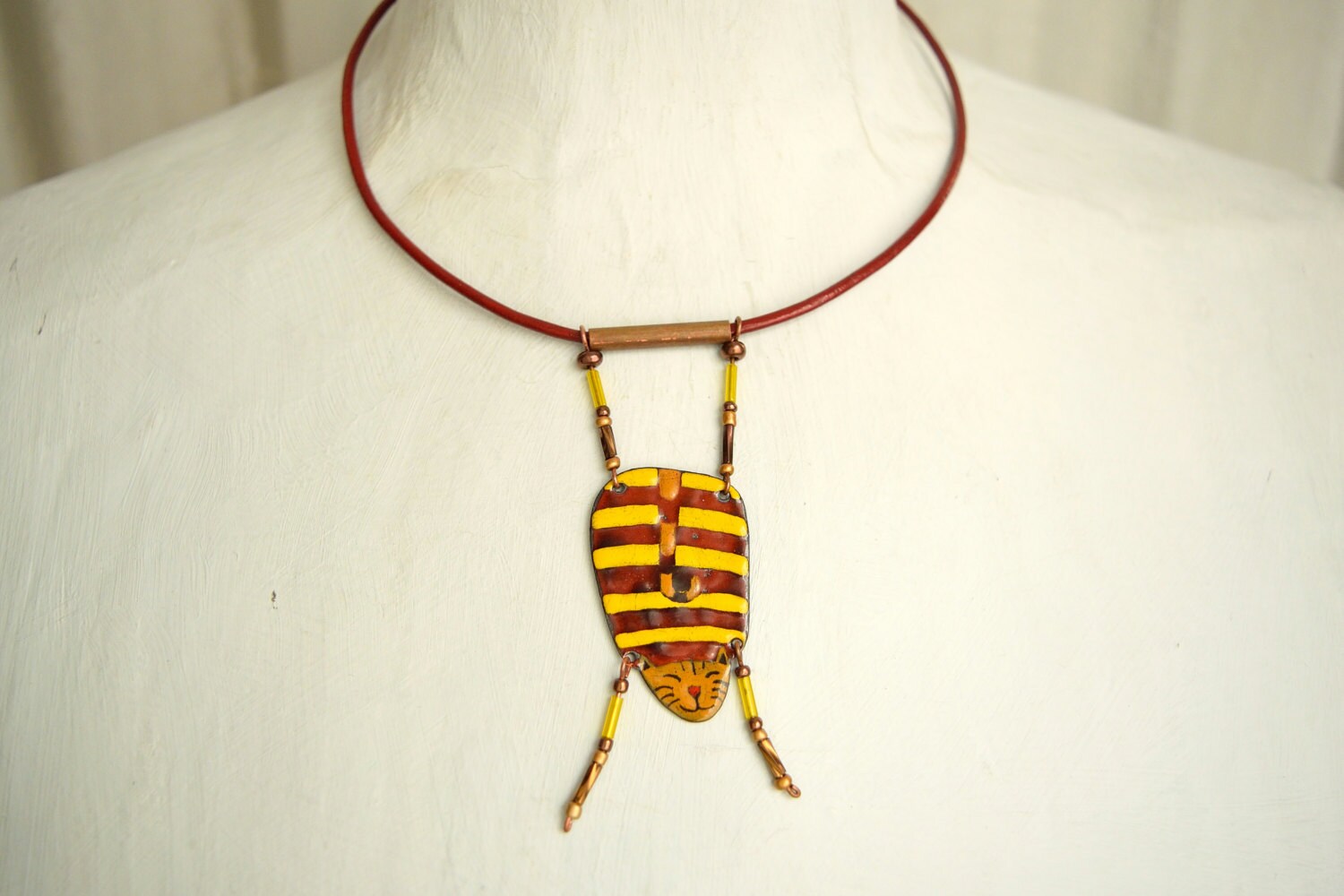 Emaille Halskette, Braune Katze, Katze Gestreifte Anhänger, Geformt Schmuck, Lustige Boho Gestreift Emaille Halskette, Braune Katze, Katze Gestreifte Anhänger, Geformt Schmuck, Lustige Boho Gestreift von miskka