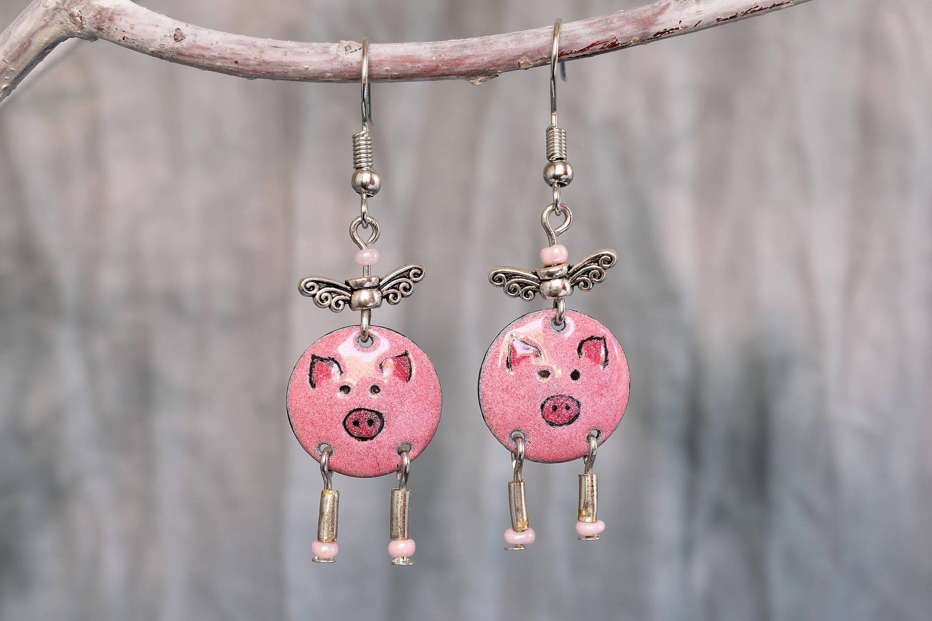 Rosa Schwein Emaille Ohrringe, Fliegendes Schwein, Mit Flügeln, Schweinchen Ferkel, Flügel Rosa Schweinchen, Boho Fliegend, Luft, Fluggesellschaften von miskka
