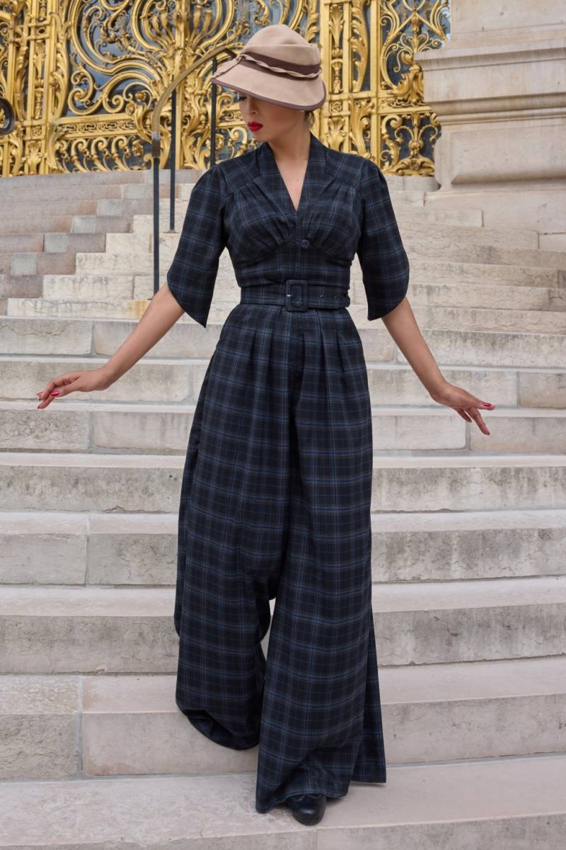 Camilla Lee Karierter Jumpsuit in Marineblau von miss candyfloss
