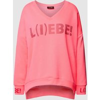 miss goodlife Sweatshirt mit V-Ausschnitt Modell 'L(I)EBE!' in Pink, Größe M von miss goodlife