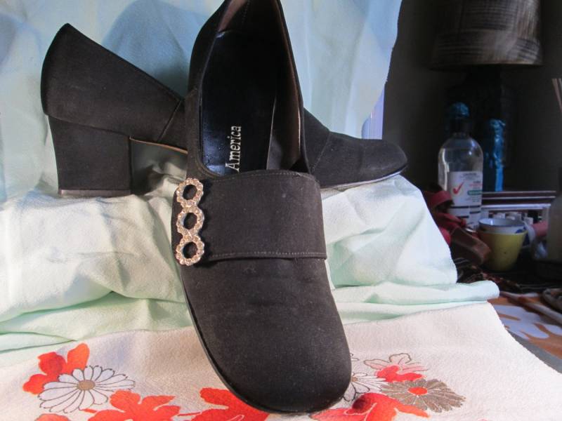 9N Miss America Schwarze Satin-Ripsband-Pilger-stil Schuhe Mit Diamanten Sind Vintage-Schuhe Der 60Er Jahre von missShoe