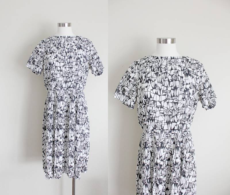 1960Er Jahre Schwarz Weiß Kleid Mit Atomic Print | 30 "Zoll Taille von missheyday
