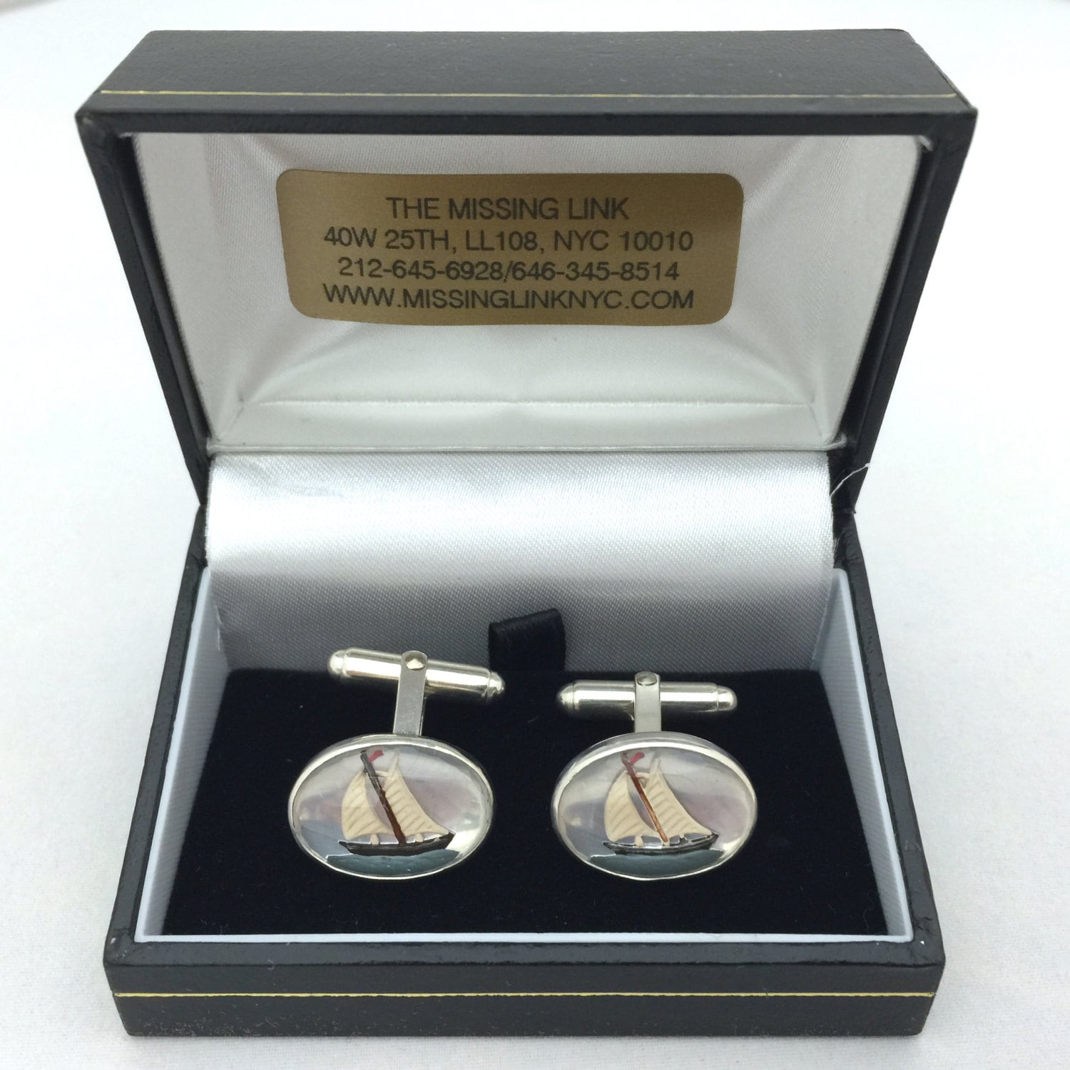 Reverse Geschnitzte Handbemalte Glas Segelboot Sterling Silber Ovale Manschettenknöpfe Mit Box Reverse Geschnitzte Handbemalte Glas Segelboot Sterling Silber Ovale Manschettenknöpfe Mit Box von missinglinknyc