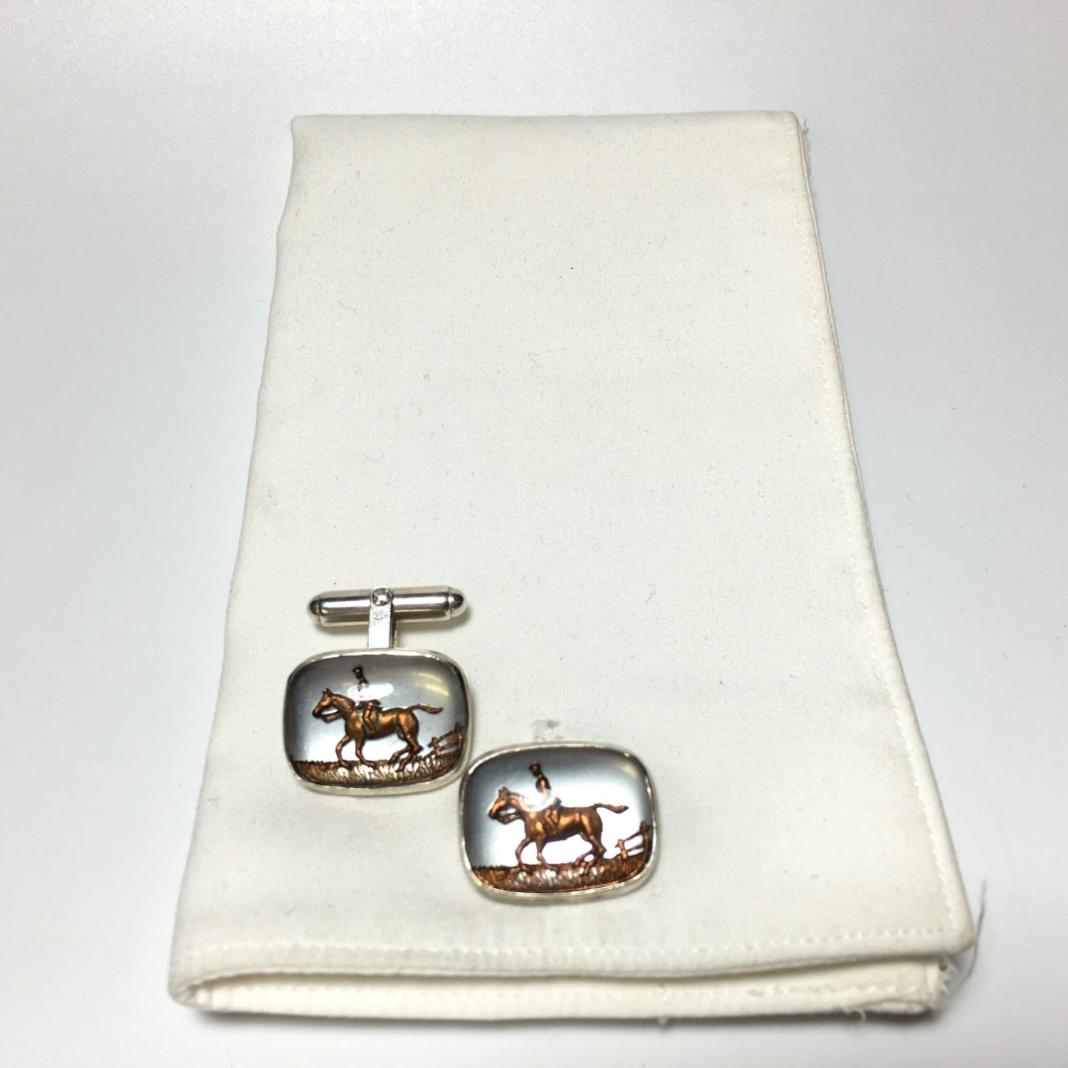 Vintage Pferd Reverse Geschnitzte Handbemalte Glas Essex Crystl Stil Sterling Silber Manschettenknöpfe Mit Box von missinglinknyc