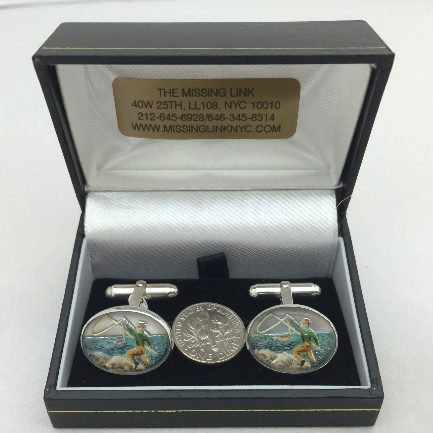 Vintage Reverse Geschnitzte Handbemalte Glas Fisherman Crystal Style Sterling Silber Ovale Manschettenknöpfe Mit Box Vintage Reverse Geschnitzte Handbemalte Glas Fisherman Crystal Style Sterling Silber Ovale Manschettenknöpfe Mit Box von missinglinknyc