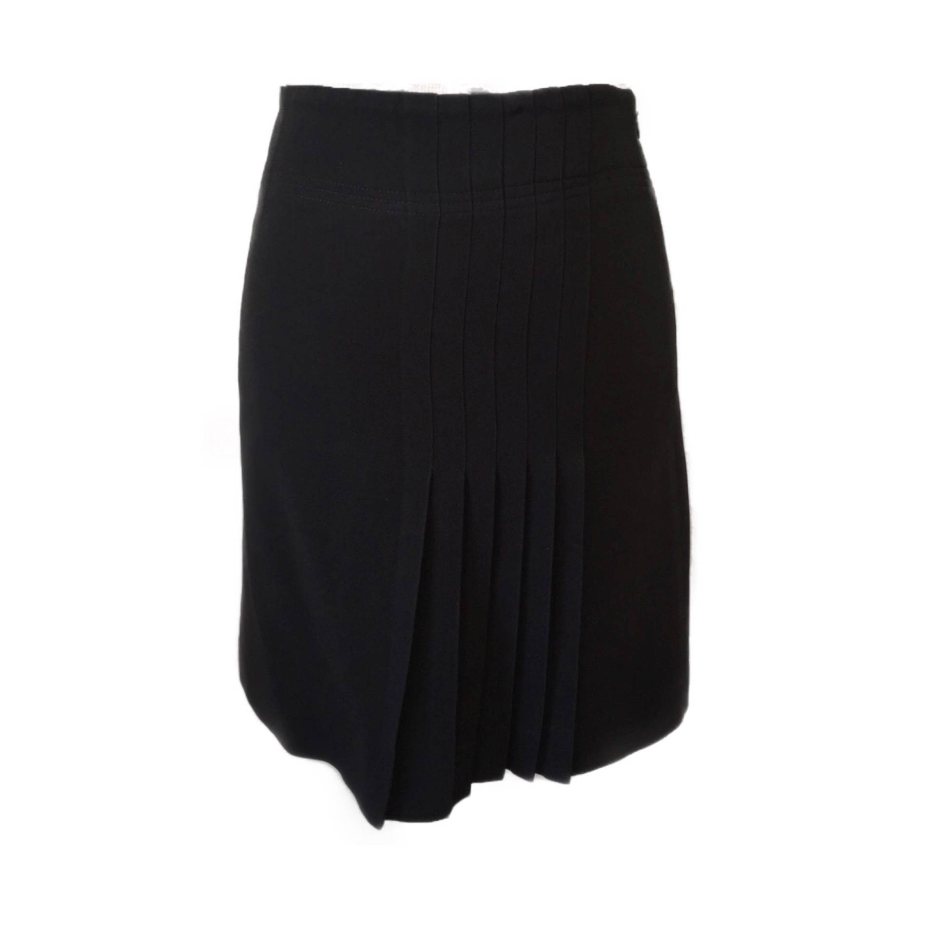 Jahrgang 1990 Moschino Couture Schwarz Akkordeon Falten A-Linie Stil-Bleistift-Rock Es Größe 40, Us-Größe 6 Jahrgang 1990 Moschino Couture Schwarz Akkordeon Falten A-Linie Stil-Bleistift-Rock Es Größe 40, Us-Größe 6 von missterkittyvintage