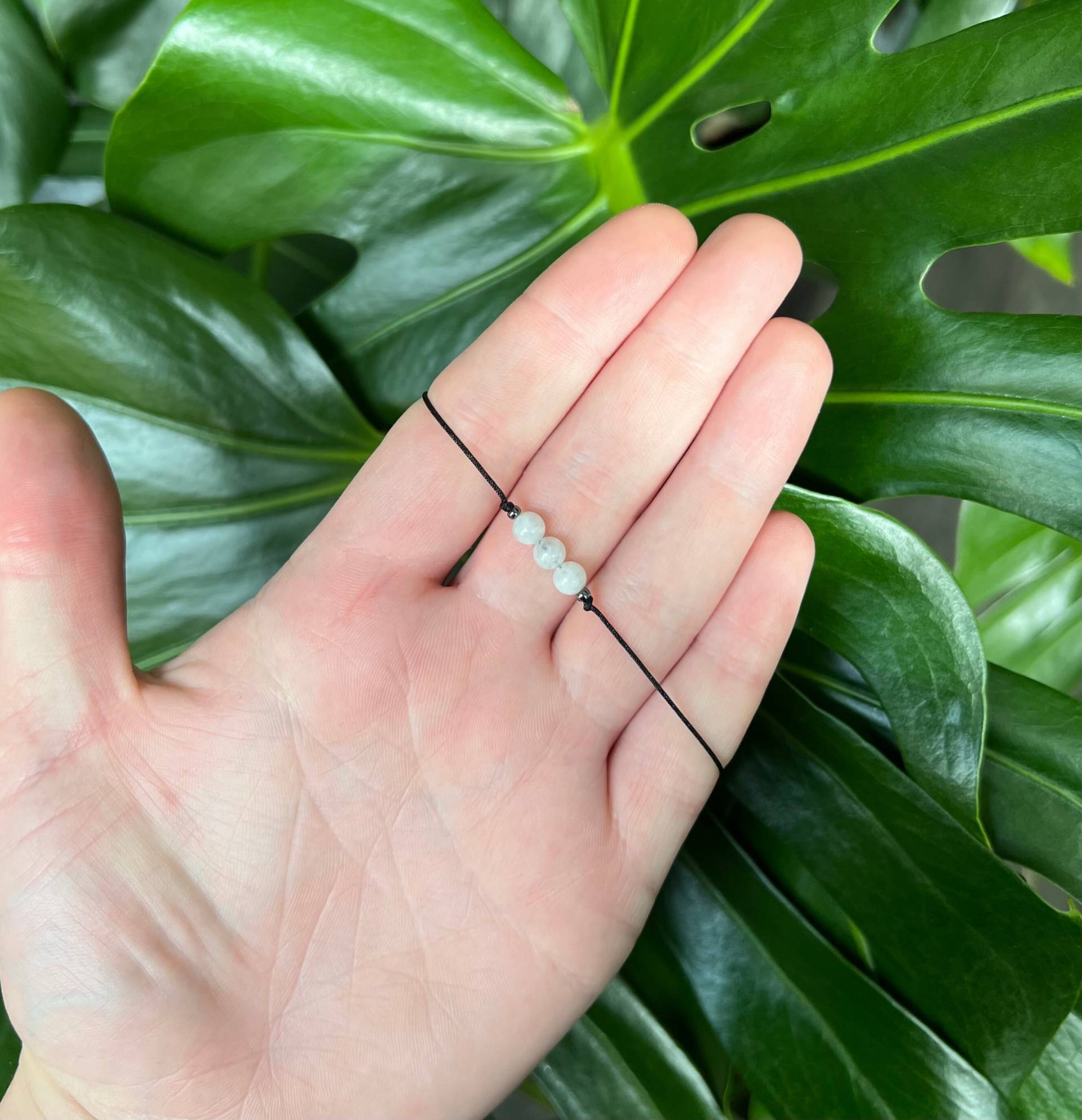 Weißer Mondstein Armband/Aus Natursteinen Zierliches Perlenarmband von mitNino