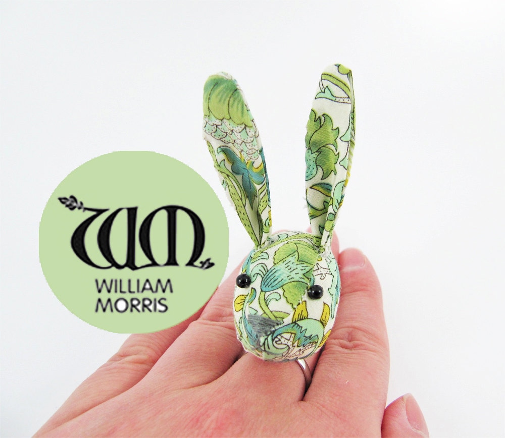 Made-To-Order | 1 - 2 Wochen Bunny Ring- Liberty William Morris Jugendstil Grün Made-To-Order | 1 - 2 Wochen Bunny Ring- Liberty William Morris Jugendstil Grün von miwary