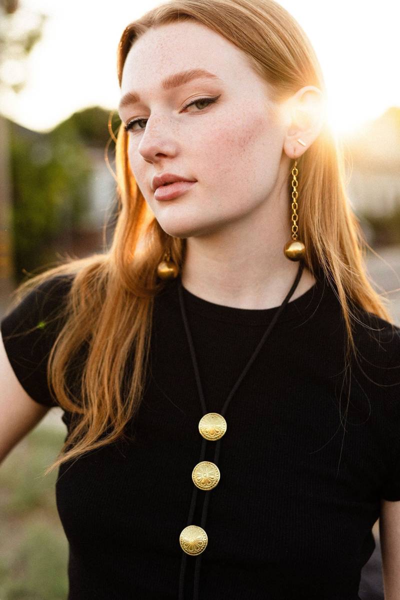 Dreifach Goldene Messing Concho Halskette von mjmossdesigns