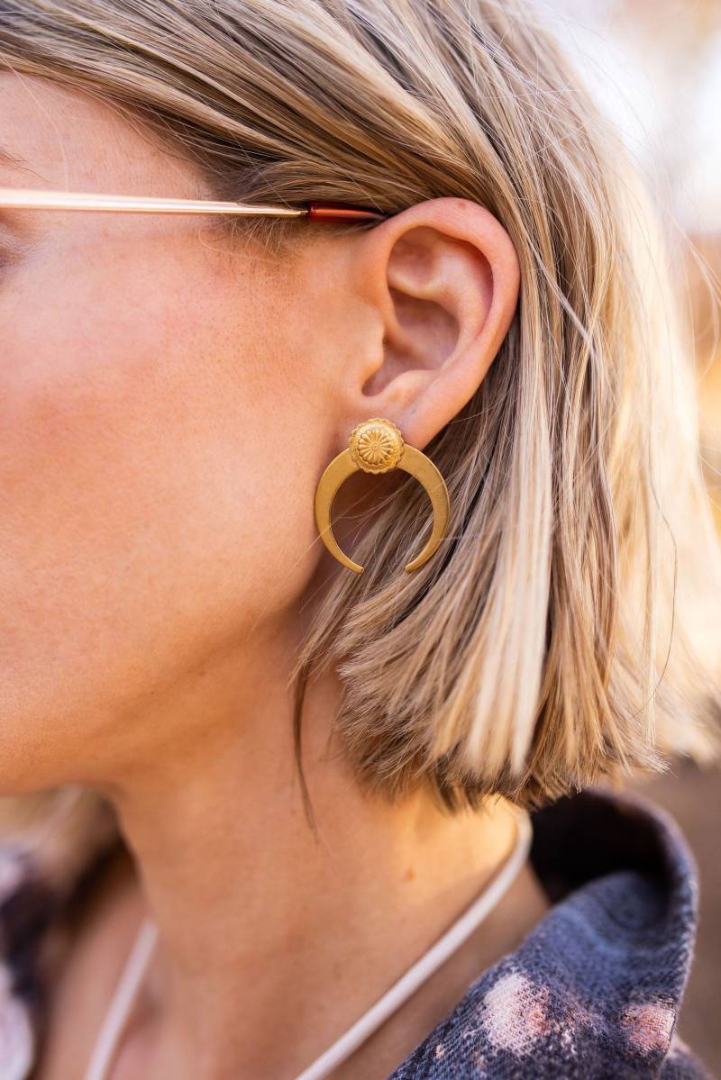 Messing Concho Halbmond Ohrstecker von mjmossdesigns