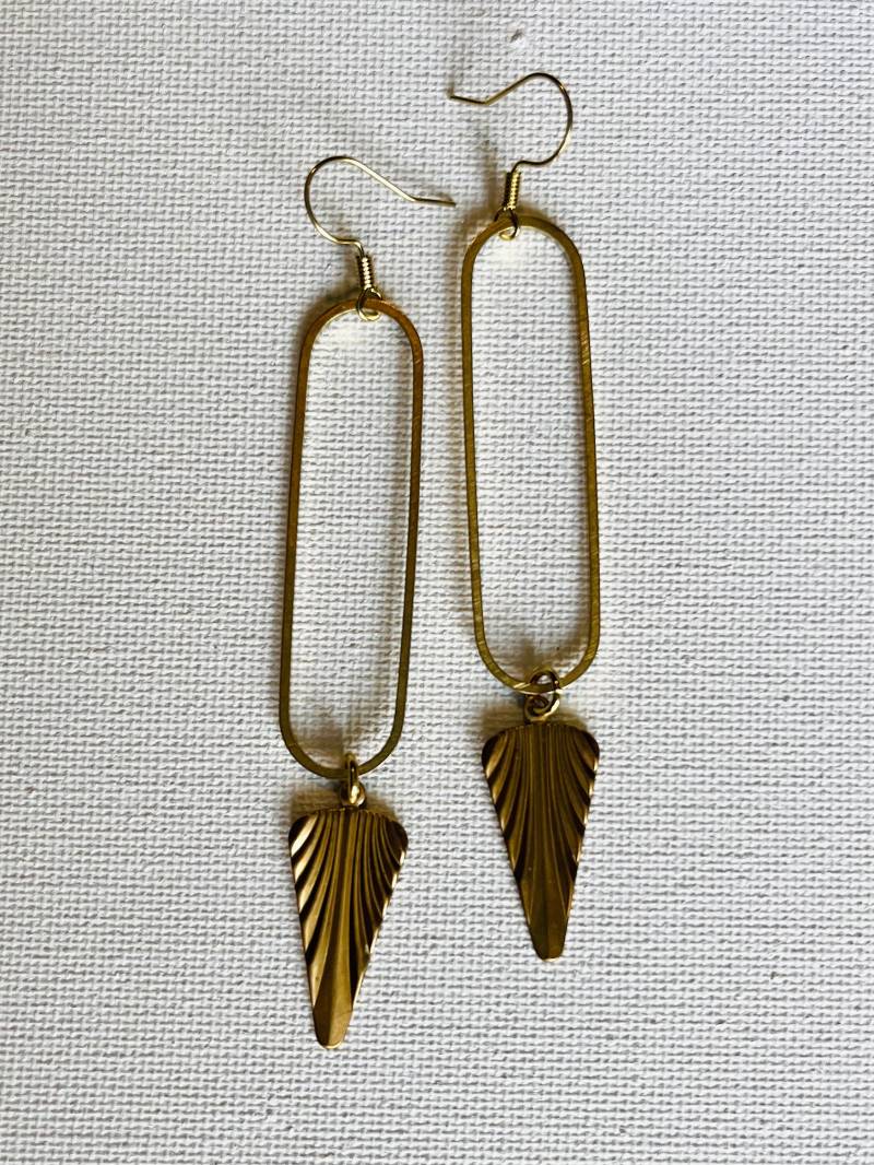 Messing Oval Und Vintage Pfeil Ohrringe Messing Oval Und Vintage Pfeil Ohrringe von mjmossdesigns