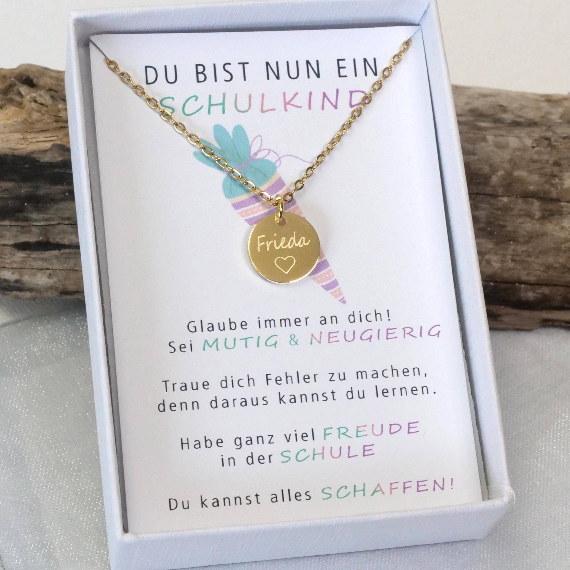 Schulkind Kette Schulkette Zum Schulanfang - Einschulungsgeschenk Mit Gravur Personalisierte Für Kinder Mutmacher Schulkind Kette Schulkette Zum Schulanfang - Einschulungsgeschenk Mit Gravur Personalisierte Für Kinder Mutmacher von mkkreativschmuck