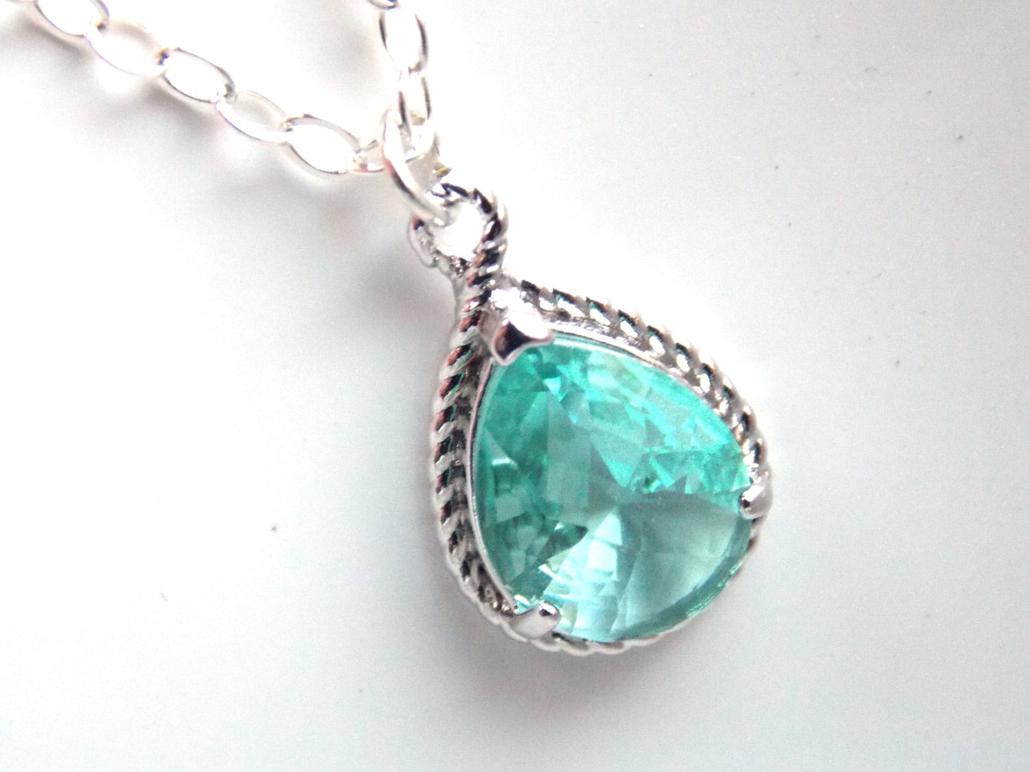 Aqua Halskette, Glas Sterling Silber, Erinite, Weich Grün, Blau, Hochzeit, Brautjungfer Braut Geschenke Aqua Halskette, Glas Sterling Silber, Erinite, Weich Grün, Blau, Hochzeit, Brautjungfer Braut Geschenke von mlejewelry