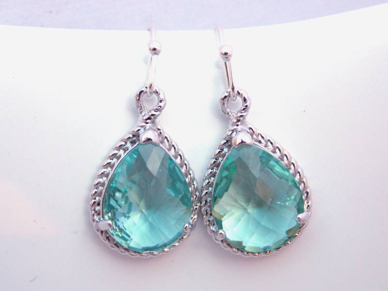 Aqua Ohrringe, Weich Grün, Glasohrringe, Silber Erinite, Blau, Hochzeitsschmuck, Brautjungfer Geschenke Aqua Ohrringe, Weich Grün, Glasohrringe, Silber Erinite, Blau, Hochzeitsschmuck, Brautjungfer Geschenke von mlejewelry