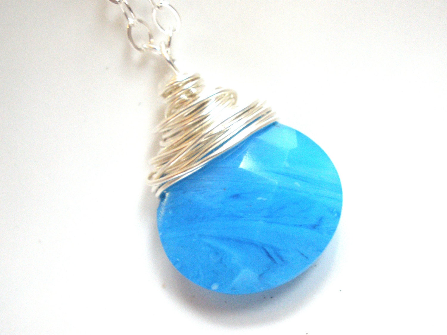 Blaue Halskette, Sterling Silber Anhänger Türkis, Hellblau Blau, Glas Blaue Halskette Aqua Blau Briolette, Draht Gewickelt Blaue Halskette, Sterling Silber Anhänger Türkis, Hellblau Blau, Glas Blaue Halskette Aqua Blau Briolette, Draht Gewickelt von mlejewelry