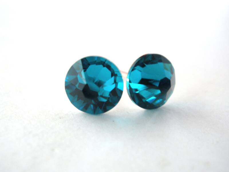 Blaue Kristall Ohrstecker, Blaue Ohrringe, Swarovski-Kristall, Blau Zirkon, Aqua Blau, Petrol Brautjungfer Geschenke Blaue Kristall Ohrstecker, Blaue Ohrringe, Swarovski-Kristall, Blau Zirkon, Aqua Blau, Petrol Brautjungfer Geschenke von mlejewelry