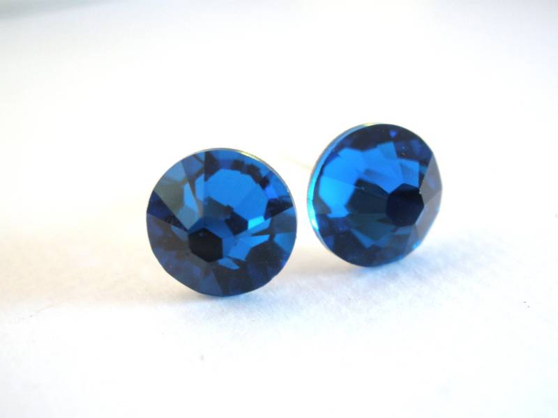 Blaue Ohrringe, Swarovski Kristall Ohrstecker, Tiefblau, Dunkelblau, Capri Blau, Brautjungfer Geschenke Blaue Ohrringe, Swarovski Kristall Ohrstecker, Tiefblau, Dunkelblau, Capri Blau, Brautjungfer Geschenke von mlejewelry