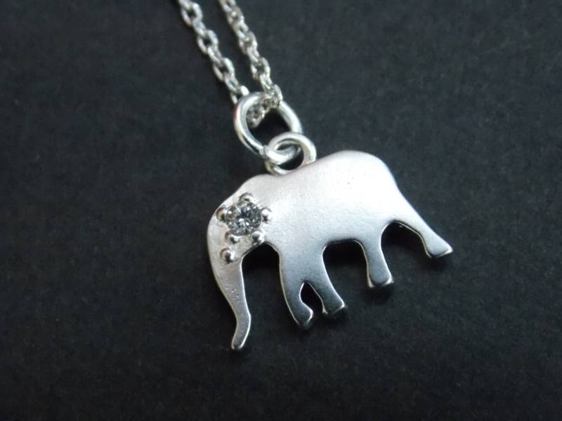 Elefant Halskette, Silber Anhänger, Silber, Zirkonia, Freund Geschenk, Süßes Tier Schmuck Elefant Halskette, Silber Anhänger, Silber, Zirkonia, Freund Geschenk, Süßes Tier Schmuck von mlejewelry