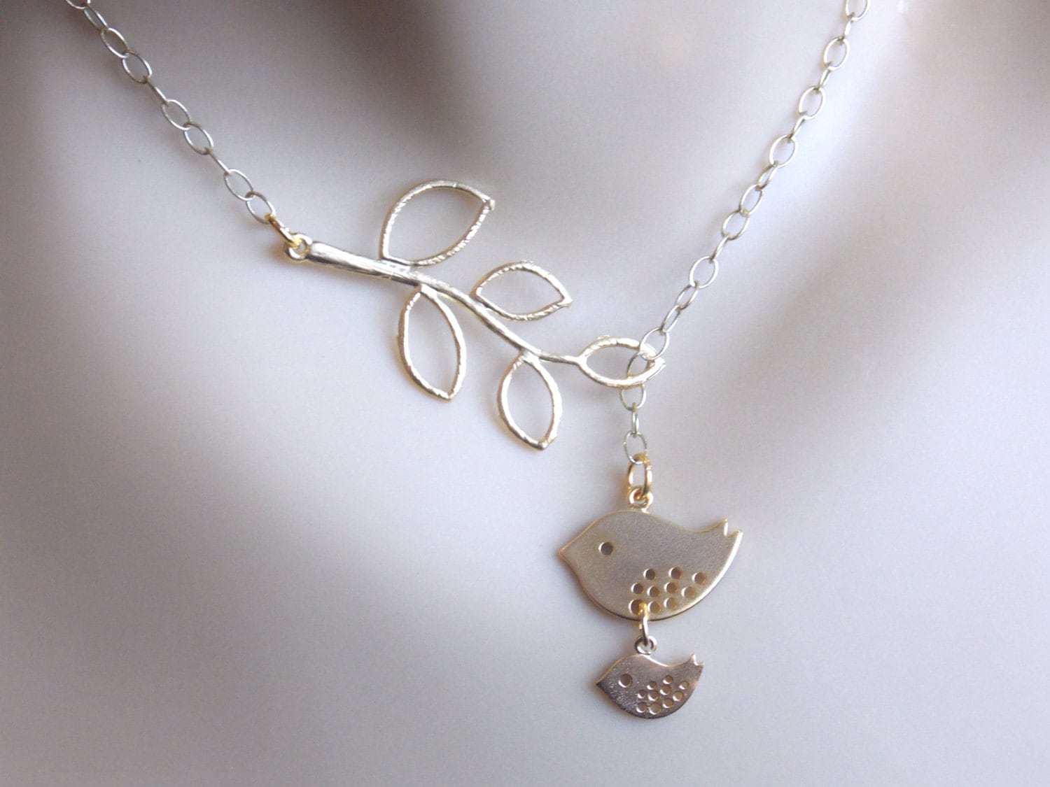 Gold-Vogel-Halskette, Freund Geschenk, Vogel Lariat Halskette, Gold Und Baby-Vogel, Mama Baby-Dusche, Mutter Zierliche Gold-Vogel-Halskette, Freund Geschenk, Vogel Lariat Halskette, Gold Und Baby-Vogel, Mama Baby-Dusche, Mutter Zierliche von mlejewelry