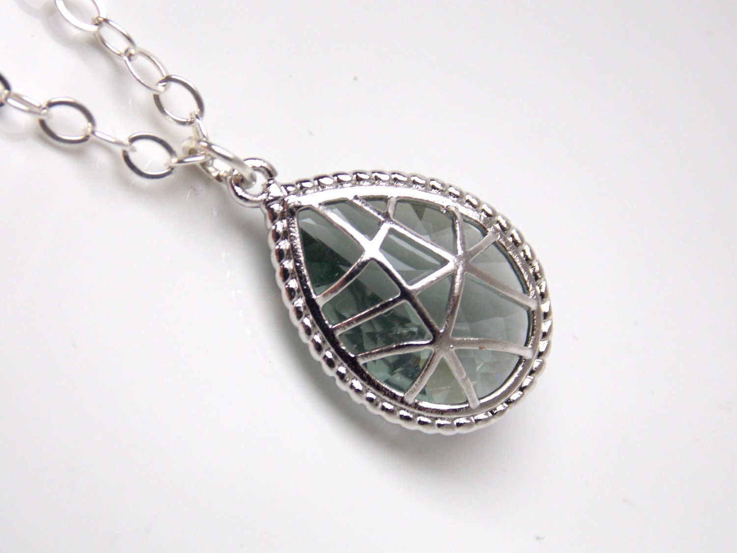 Grau Halskette, Silber Anhänger, Sterling Anthrazit, Brautjungfer Brautschmuck, Geschenk Grau Halskette, Silber Anhänger, Sterling Anthrazit, Brautjungfer Brautschmuck, Geschenk von mlejewelry